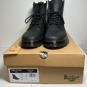 Dr. Martens Black Combs Leather Boots  
Men’s 9  
Women 10